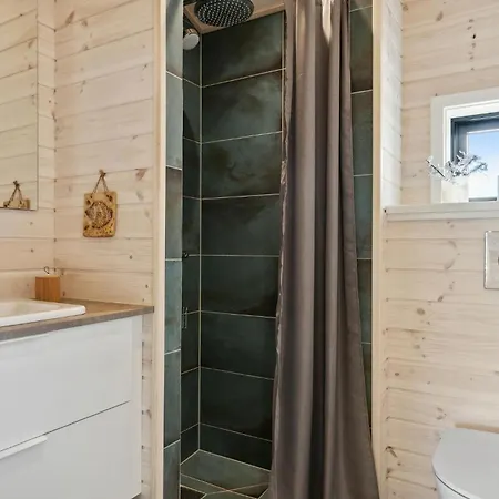 Amazing In With Kitchen Holiday home